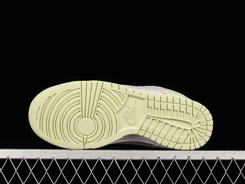 All Categories Nk SB Dunk Series Nk SB Dunk Low Low-top Sneakers J Version Nk SB Dunk Low Prm Ice Lemon Yellow Pink Color SB Smashed Backboard Fashion Casual Sneakers DD1503-600